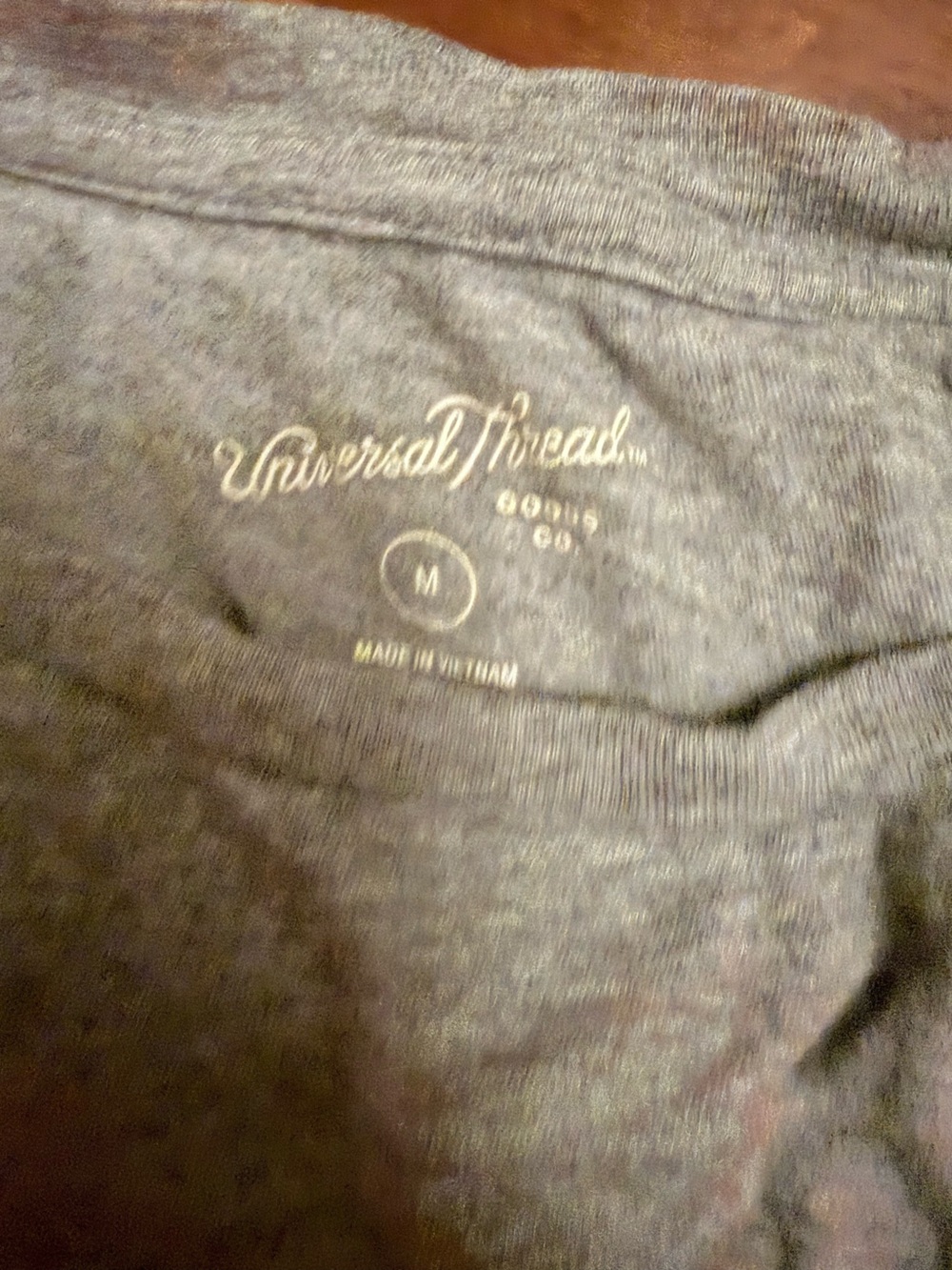 4 basic tees - Picture 2 of 5